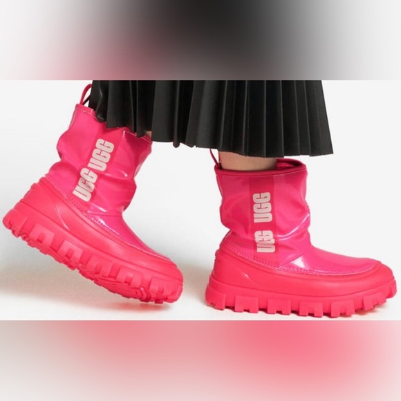 UGG BRELLAH MINI WOMEN SHORT RAIN BOOTS CORAL US 7 - Picture 1 of 12